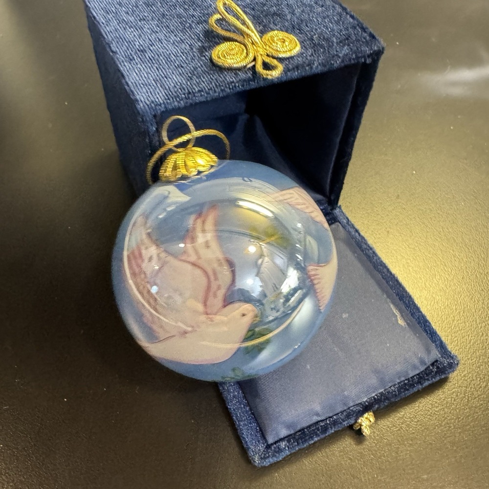 Dove Peace On Earth 2005‎ Pier 1 Li Bien Art Glass Ball Ornament Reverse Painted